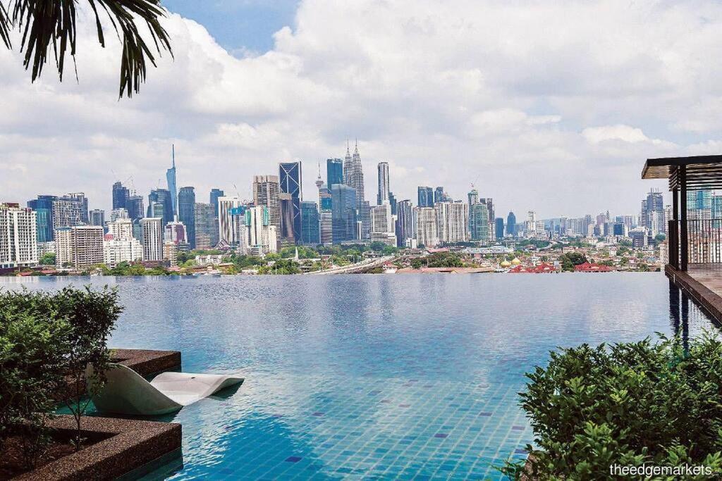 Studio Near Klcc And Lrt With Superb View Куала-Лумпур Экстерьер фото